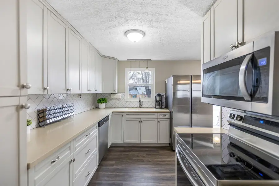 1974 New Market Drive, Grove City, OH 43123 - #3