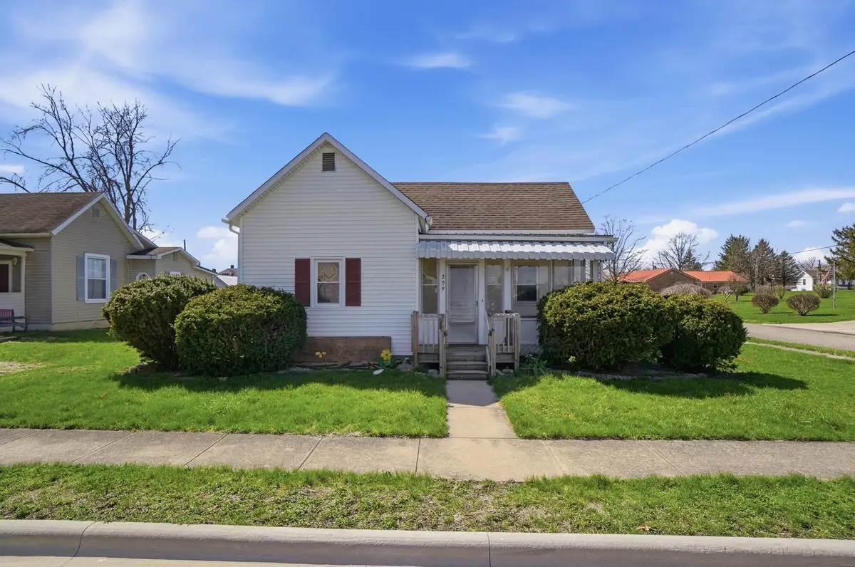 209 S East Street, New Holland, OH 43145 - #1