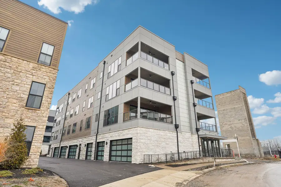 2842 Gunnison Drive, Columbus, OH 43228 - #3