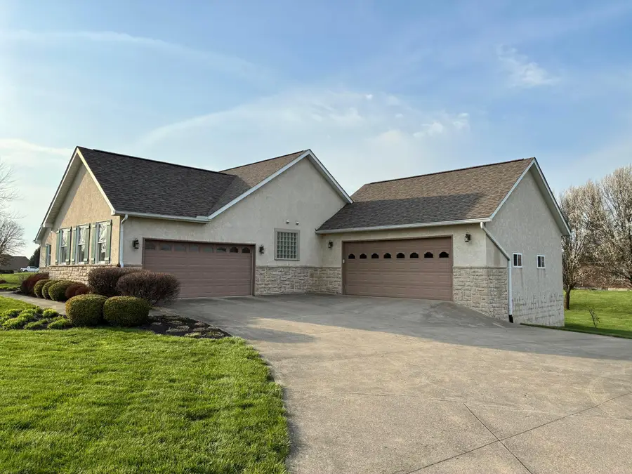 1925 Wilshire Lane Nw, Lancaster, OH 43130 - #2