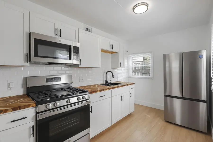 1272 E 15th Avenue, Columbus, OH 43211 - #2