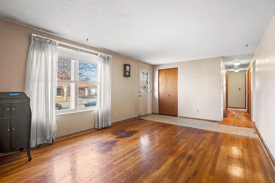 1020 Torrey Hill Drive, Columbus, OH 43228 - #3