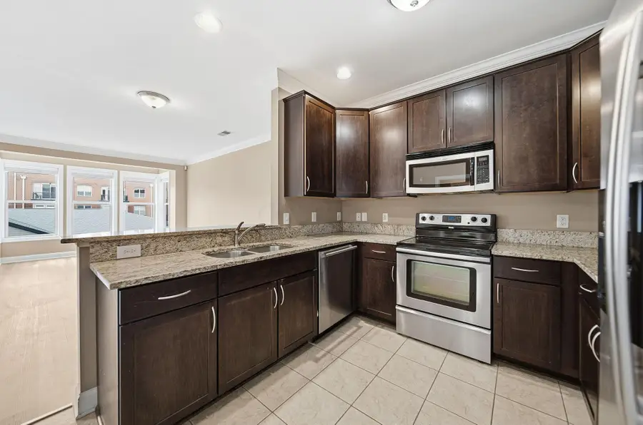 925 Ingleside Avenue, Columbus, OH 43215 - #2