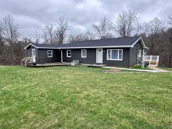 1841 N Vinegar Hill Road Ne, Mcconnelsville, OH 43756