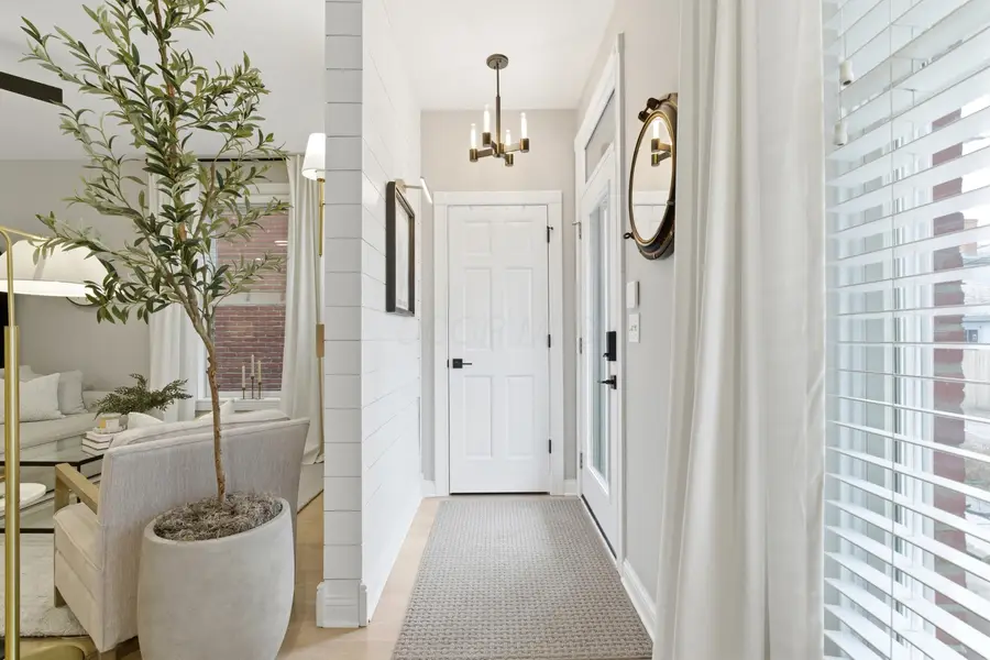 53 E Prescott Street, Columbus, OH 43215 - #2