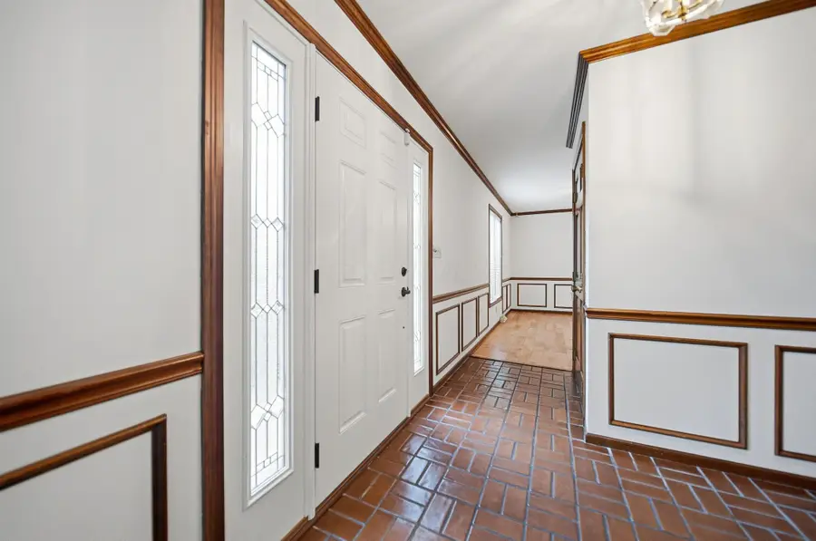 742 Gatehouse Lane, Columbus, OH 43235 - #2