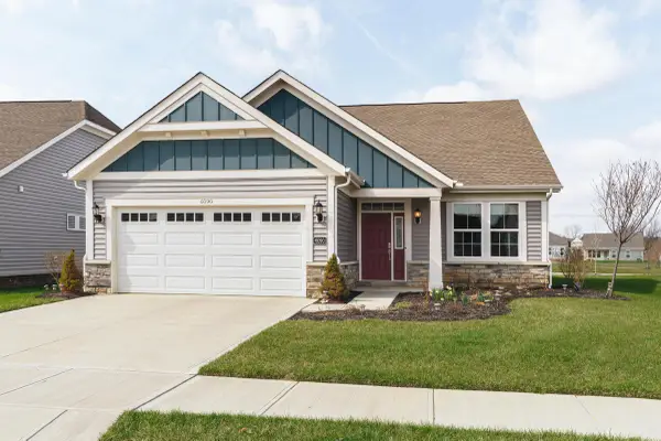 6090 Windcliff Drive E, Grove City, OH 43123