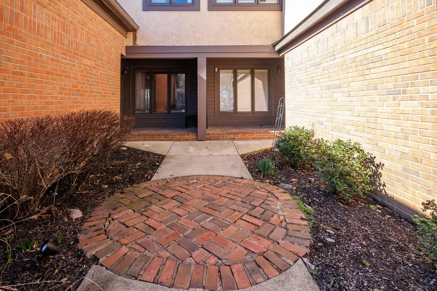 7187 Inverness Court, Dublin, OH 43016 - #2