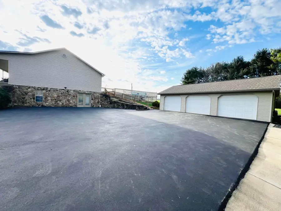 839 Falls Rd Road, Bainbridge, OH 45612 - #3