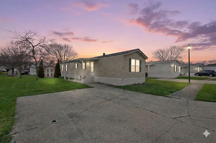 1100 Thornwood Drive Sw, Heath, OH 43056 - #2