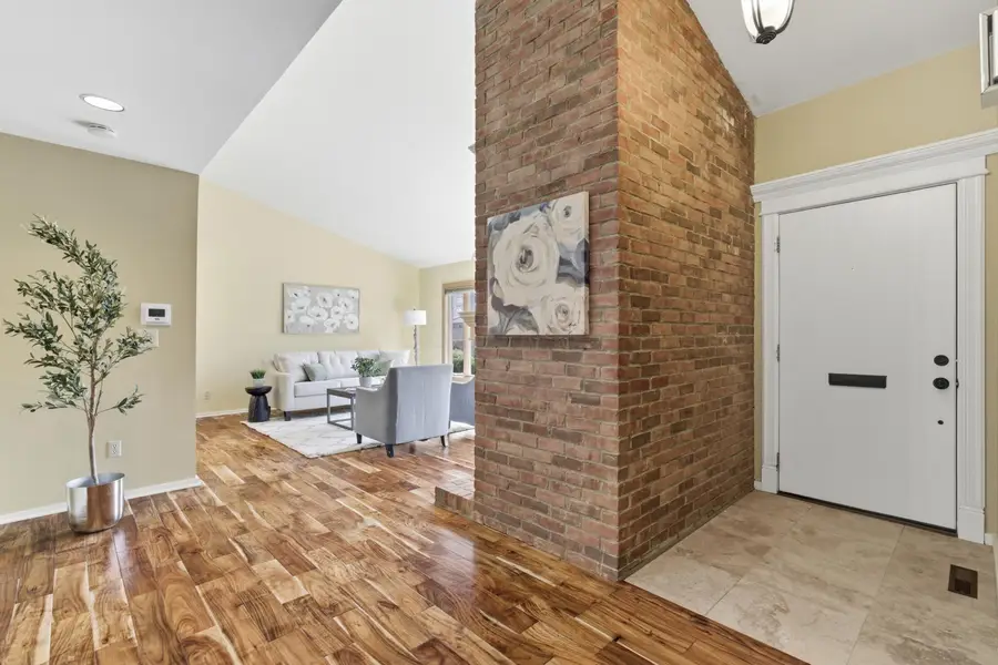 107 Glen Drive, Worthington, OH 43085 - #3