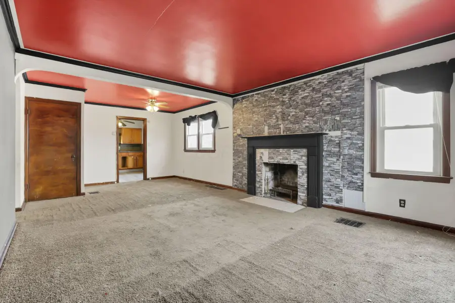 1363 Duxberry Avenue, Columbus, OH 43211 - #3