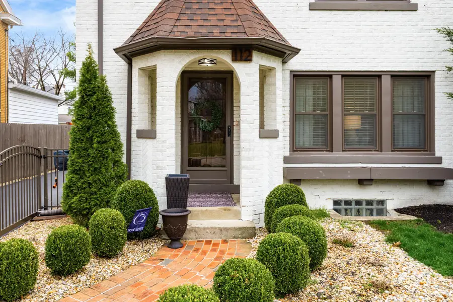 112 S Cassady Avenue, Columbus, OH 43209 - #3