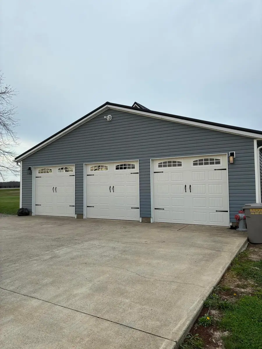 9295 Us Highway 22 E, Stoutsville, OH 43154 - #2