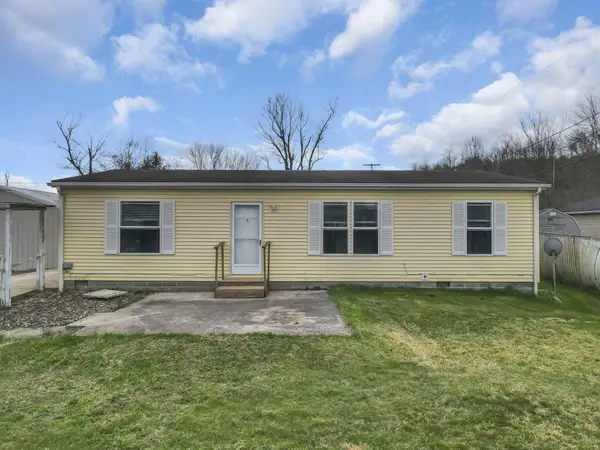 2975 State Route 93 Ne, Crooksville, OH 43731