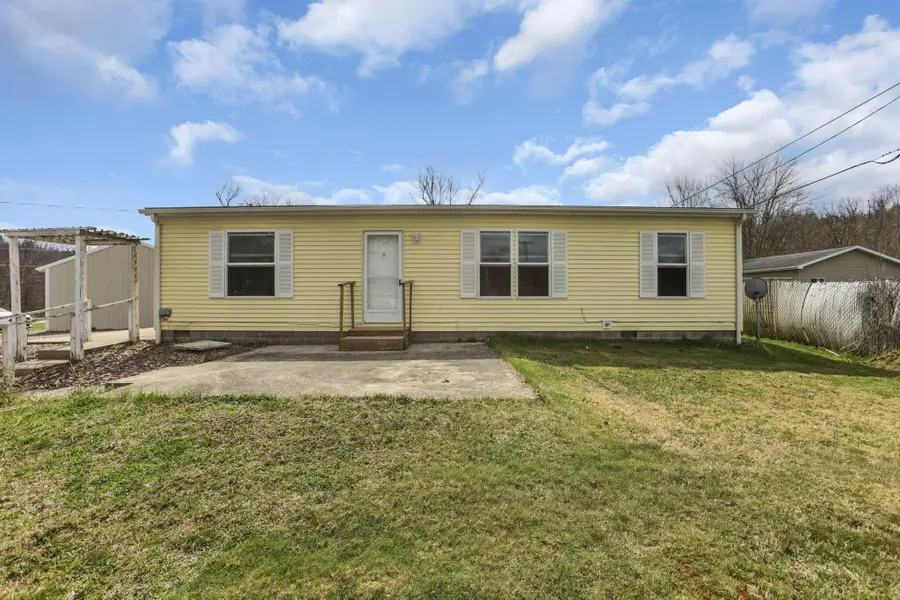 2975 State Route 93 Ne, Crooksville, OH 43731 - #2