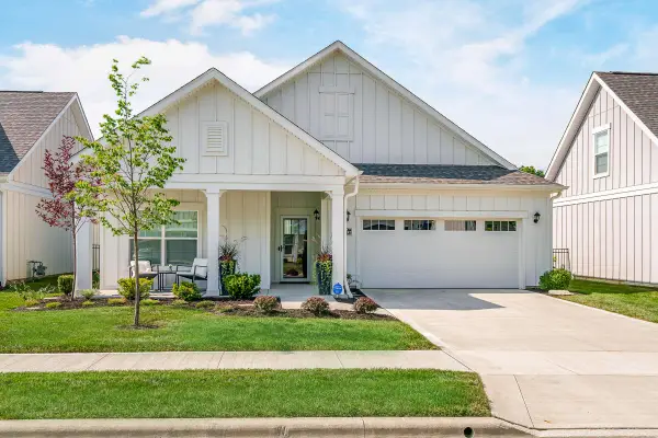 7737 Strickland Drive, New Albany, OH 43054