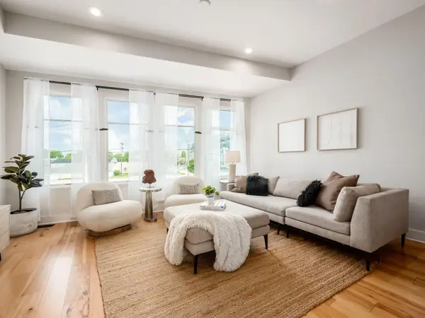 201 E 5th Avenue, Columbus, OH 43201