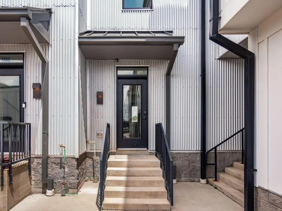 201 E 5th Avenue, Columbus, OH 43201 - #2