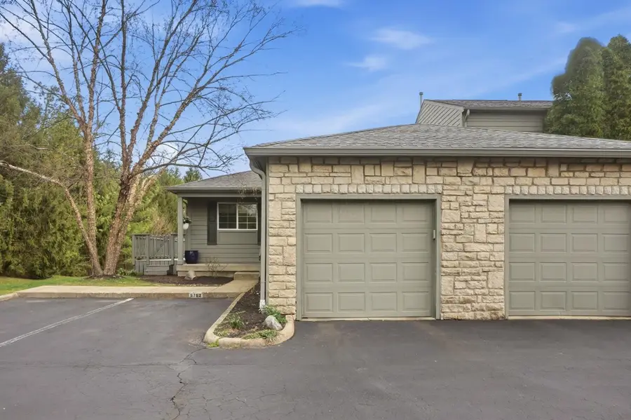 5762 Blendonbrook Lane, Columbus, OH 43230 - #2