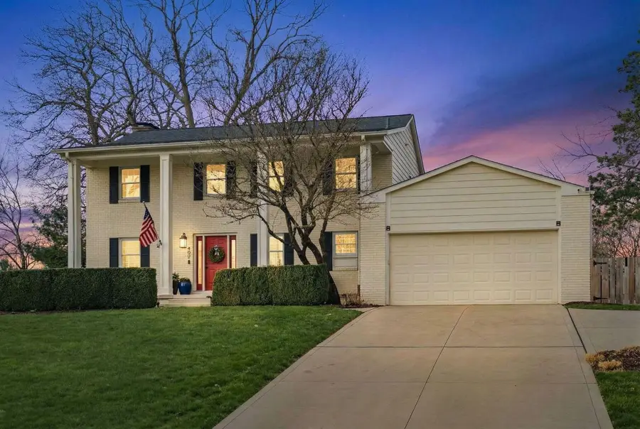 909 Clubview Boulevard N, Columbus, OH 43235 - #2