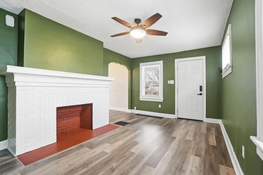 2378 Velma Avenue, Columbus, OH 43211 - #2