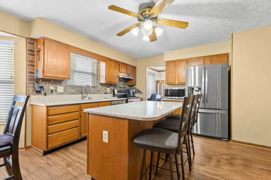 530 Tall Oaks Drive, Gahanna, OH 43230 - #2