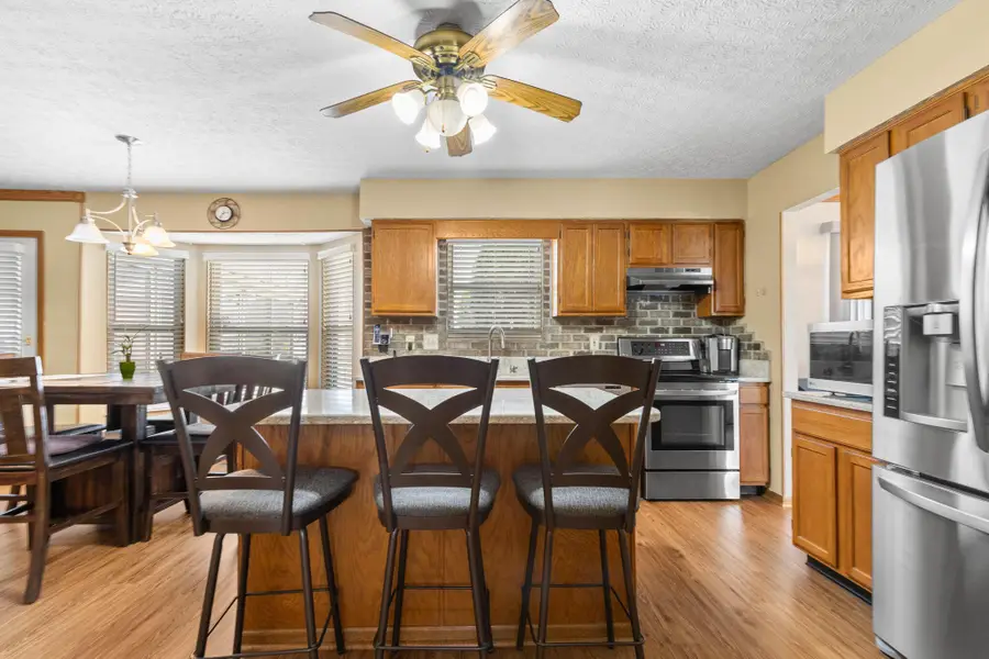 530 Tall Oaks Drive, Gahanna, OH 43230 - #3