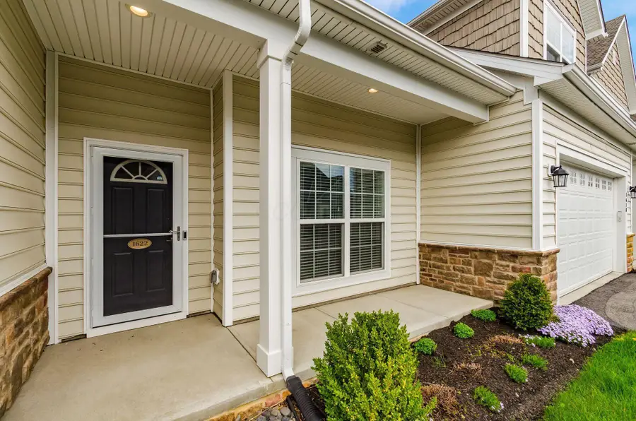 1622 Linkhorn Drive, Grove City, OH 43123 - #2