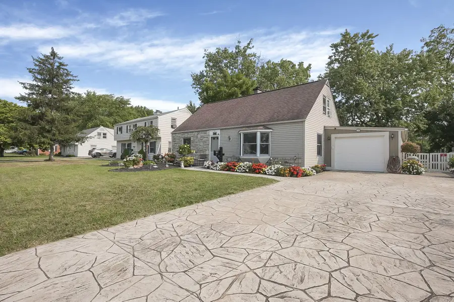 348 Darbyhurst Road, Columbus, OH 43228 - #2