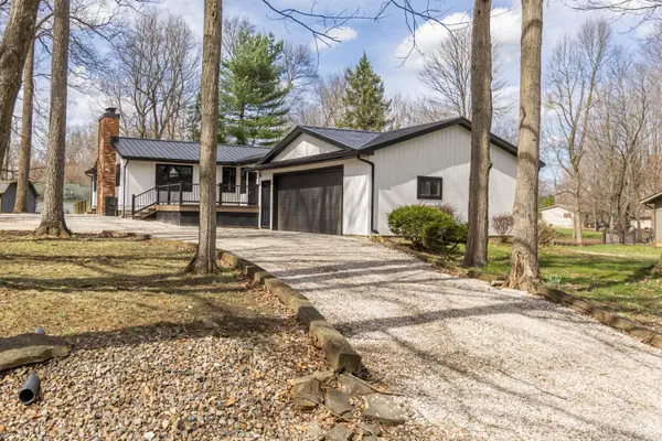 828 Terrace View Drive, Howard, OH 43028