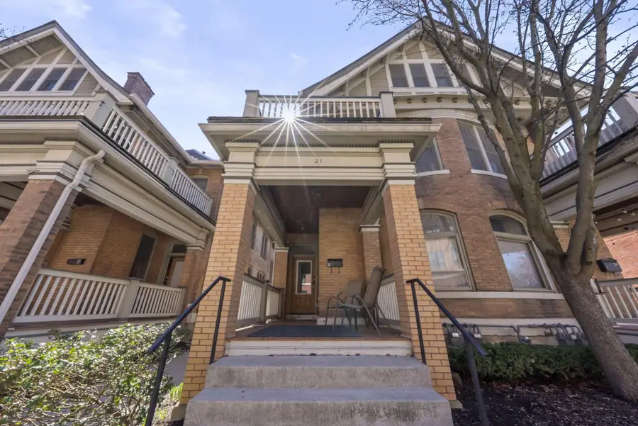 21 W 3rd Avenue, Columbus, OH 43201 - #2