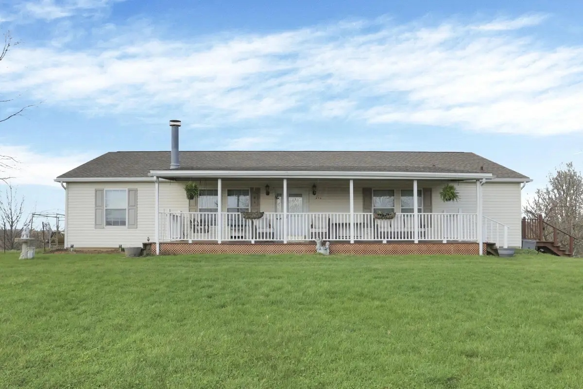 35680 Township Road 72, Frazeysburg, OH 43822 - #1