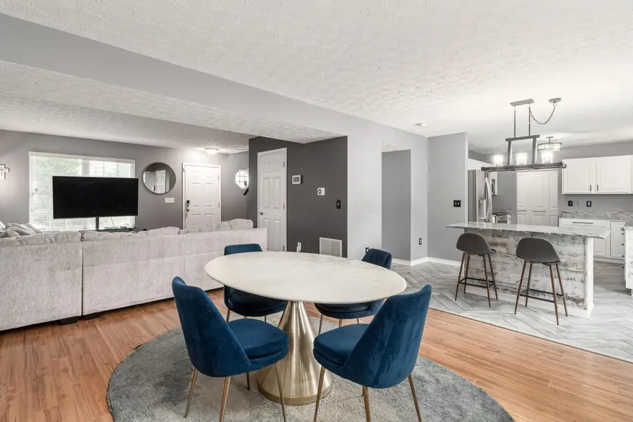 6002 Aquamarine Drive, Grove City, OH 43123 - #3