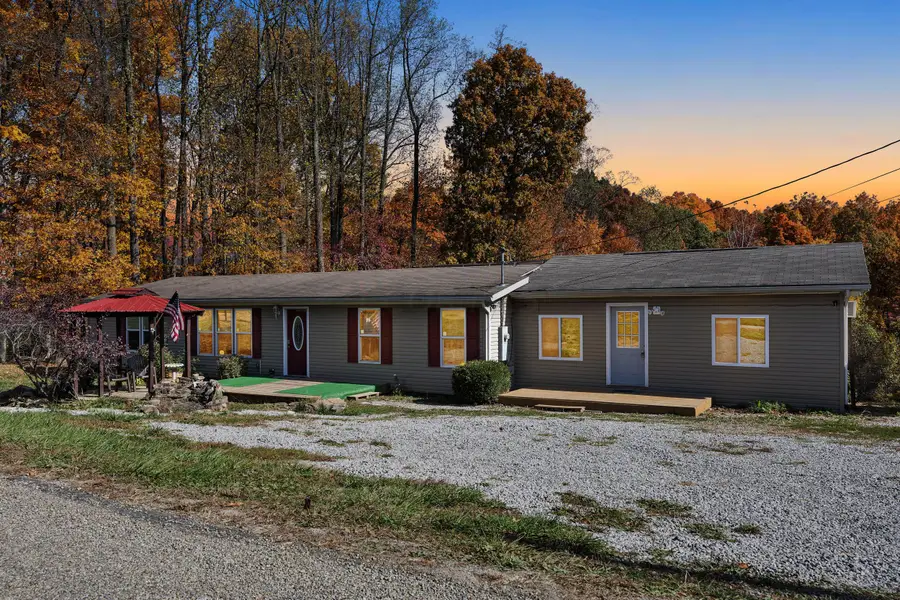 9176 Baker Road Ne, Saint Louisville, OH 43071 - #2