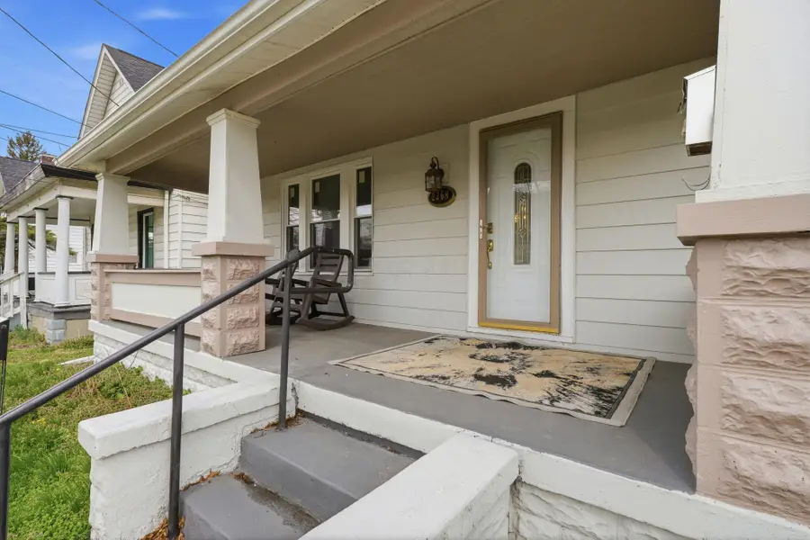2268 Ridgeway Avenue, Columbus, OH 43219 - #2