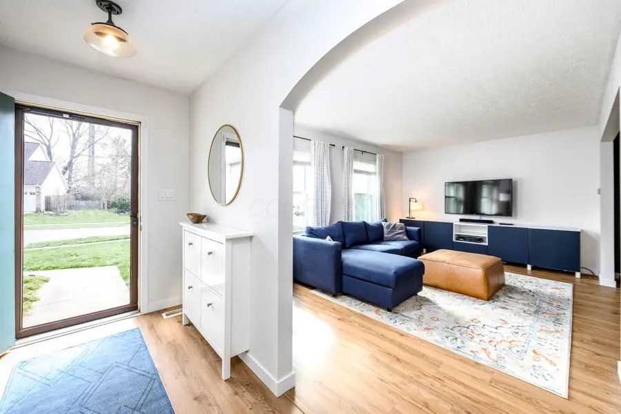 6833 Spruce Pine Drive, Columbus, OH 43235 - #2