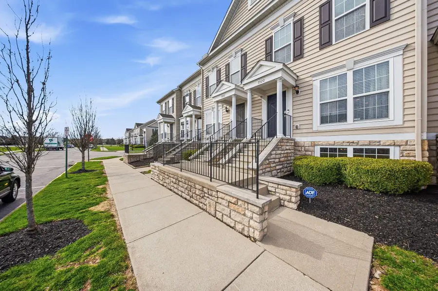 5520 Sentinel Falls Street, Dublin, OH 43016 - #3