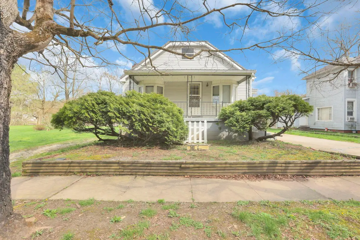 140 S Valley Street, Corning, OH 43730 - #1