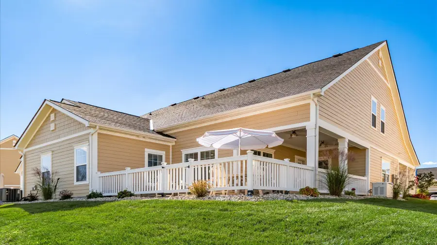 609 Newport Lane, Buckeye Lake, OH 43008 - #3