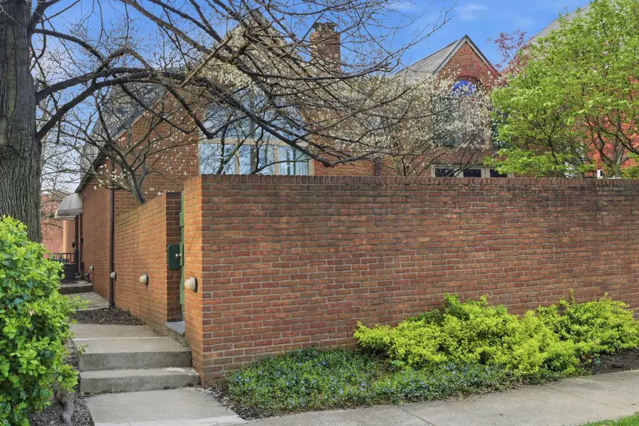 623 Franklin Avenue, Columbus, OH 43215 - #2