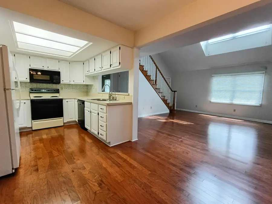 8359 Orchard Knoll Lane, Columbus, OH 43235 - #3