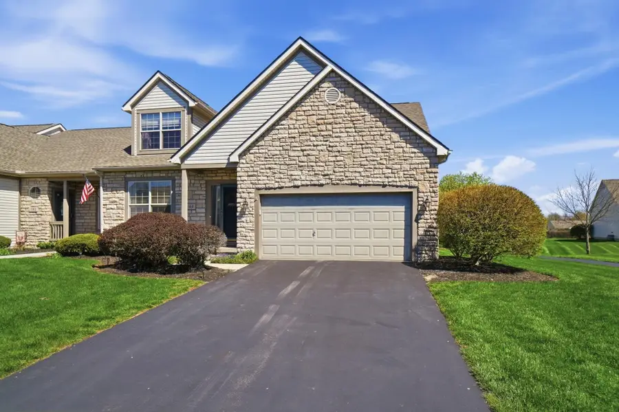 200 Pebble Creek Drive, Pataskala, OH 43062 - #2