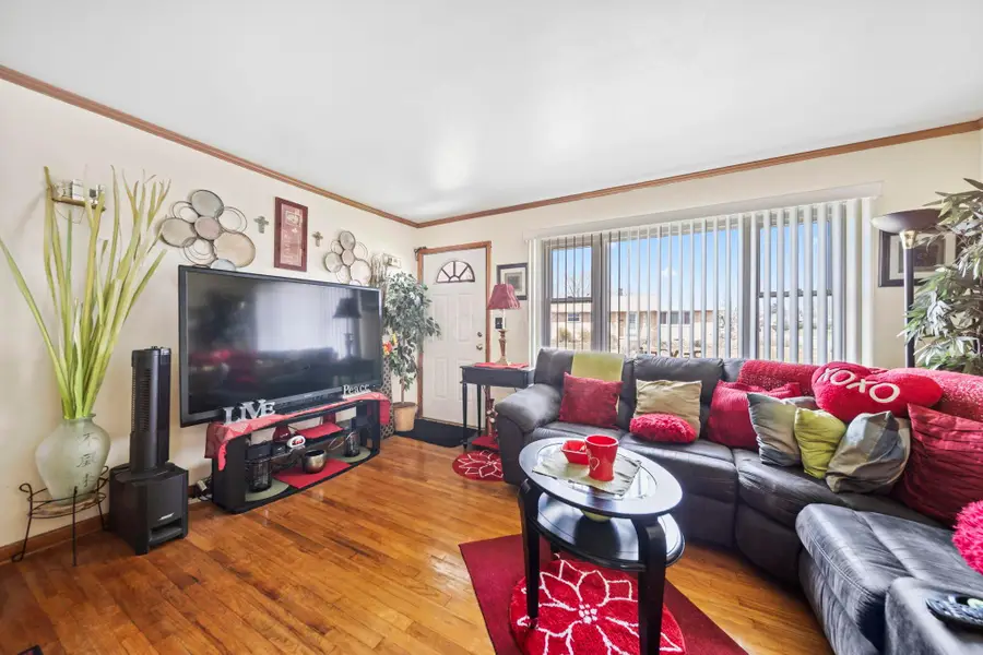 1047 E Jenkins Avenue, Columbus, OH 43207 - #3