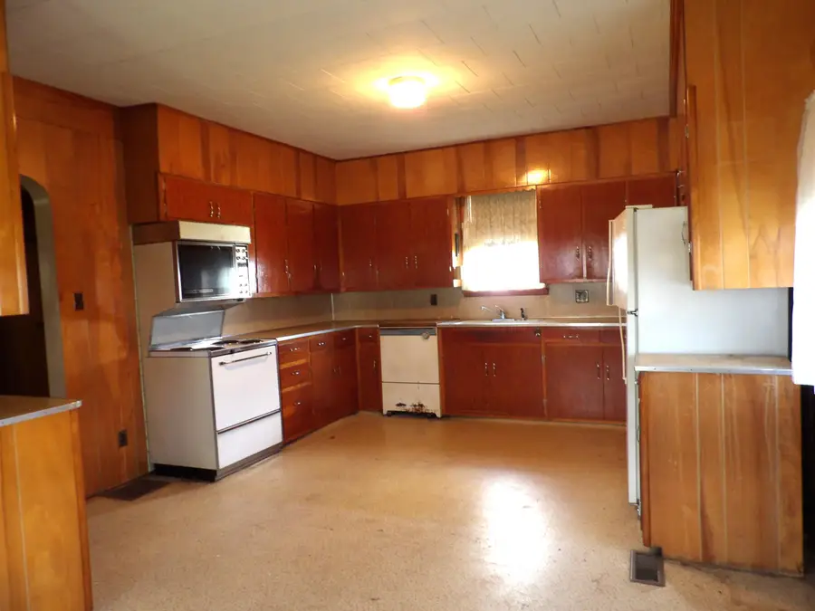 104 S Pierce Avenue, Lancaster, OH 43130 - #2