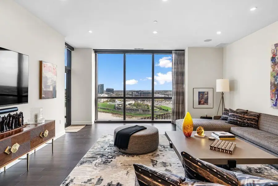 250 W Spring Street, Columbus, OH 43215 - #3