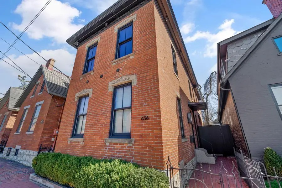636 Mohawk Street, Columbus, OH 43206 - #3