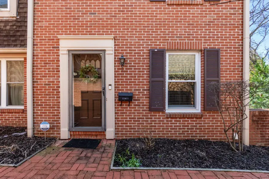 5733 N High Street, Worthington, OH 43085 - #2