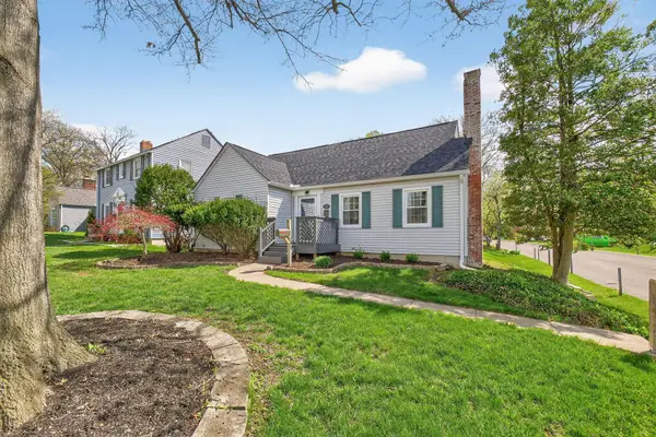 205 W Henderson Road, Columbus, OH 43214