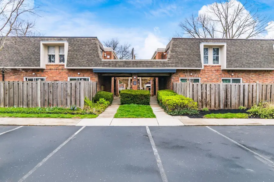 1474 Lafayette Drive, Columbus, OH 43220 - #2